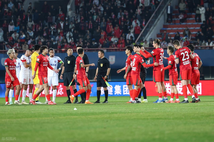 JIUYOU-转折点！浙江队复出首秀，中超关键时刻攻防权衡，底气十足，阵容厚度经受考验的简单介绍